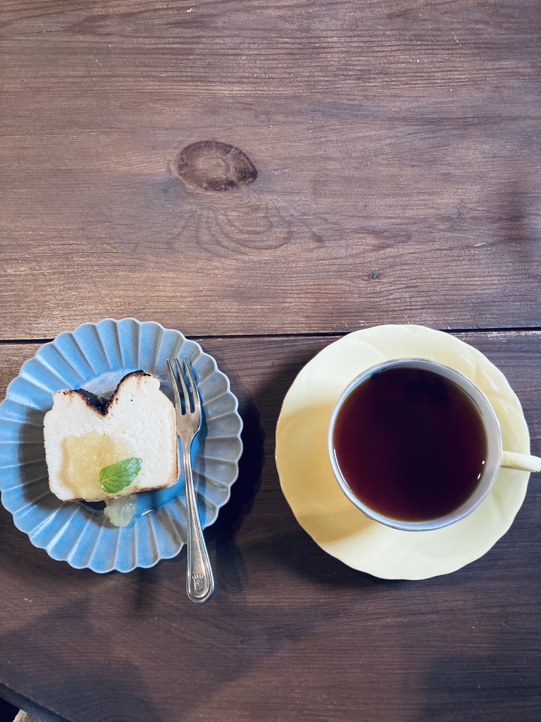 紅茶とチーズケーキ